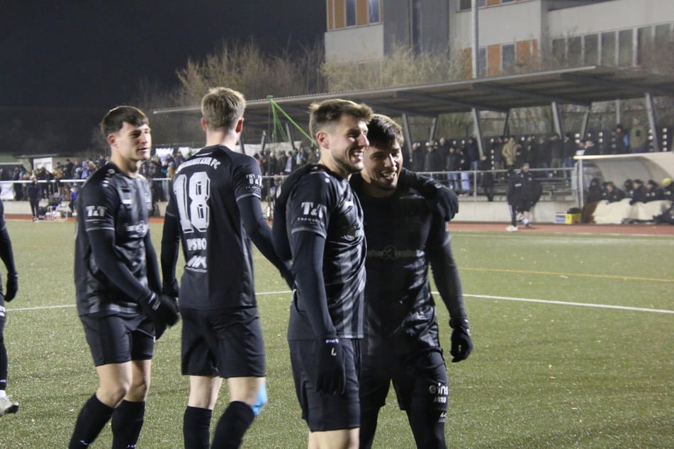 Doppelpacker Maurizio Grimaldi (r.) hatte am Freitagabend gleich doppelt Grund zum jubeln. Er entschied die Generalprobe gegen Plauen fast im Alleingang.