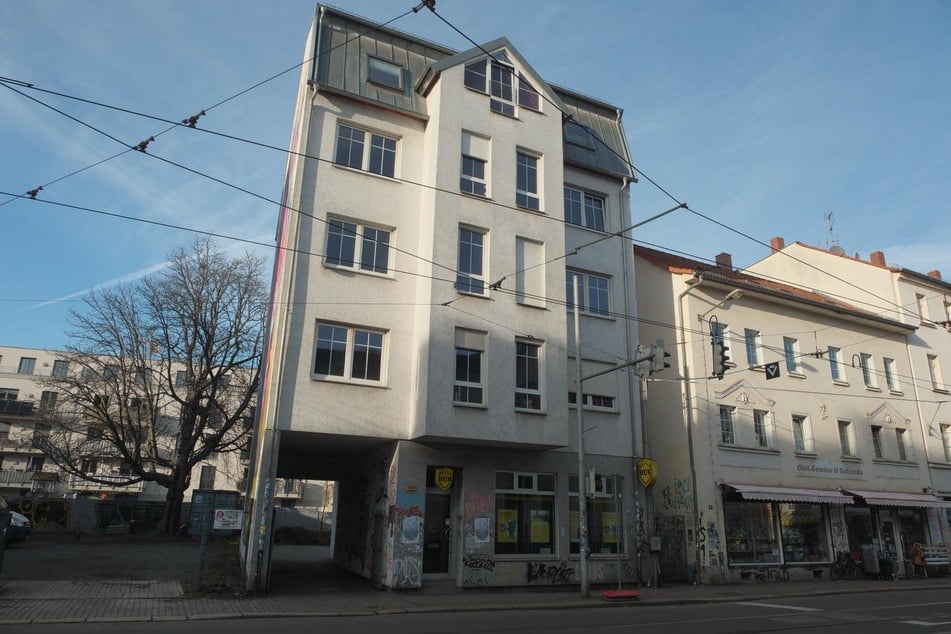 Dieses Haus hinterm Lindenauer Markt war jahrelang ein Wohnungsbordell. Am 31. Januar schloss das "Casa Bella". Zehn Tage zuvor kam es zu dem Überfall.