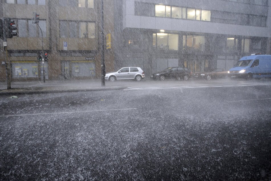 So wie hier müsst Ihr am Donnerstag im Rheinland mit Starkregen rechnen. (Archivbild)