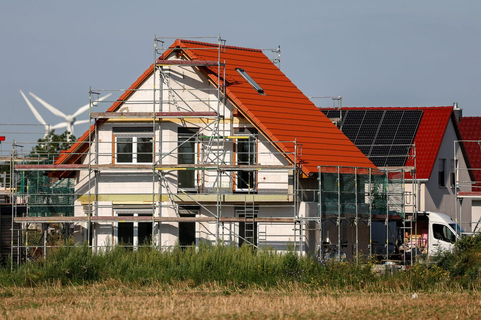 Klimafreundliche Haustechnik findet auch in Sachsen ihre Anwender. Die Nase vorn hat der Freistaat im Bundesvergleich allerdings nicht.