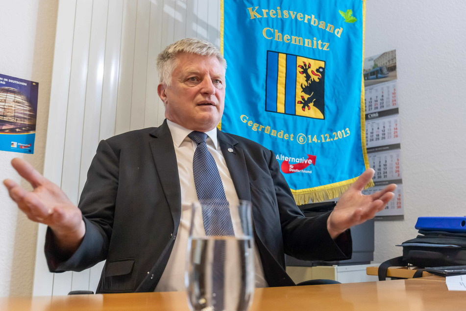 Will Nachfolger von Oberbürgermeisterin Barbara Ludwig (58, SPD) werden: AfD-Kandidat Ulrich Oehme (60).