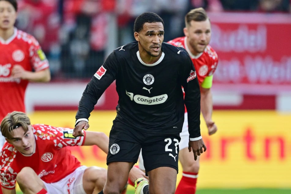 Andreas Hountondji (23, Mitte) zog sich die Verletzung im Auswärtsspiel gegen Mainz 05 zu.