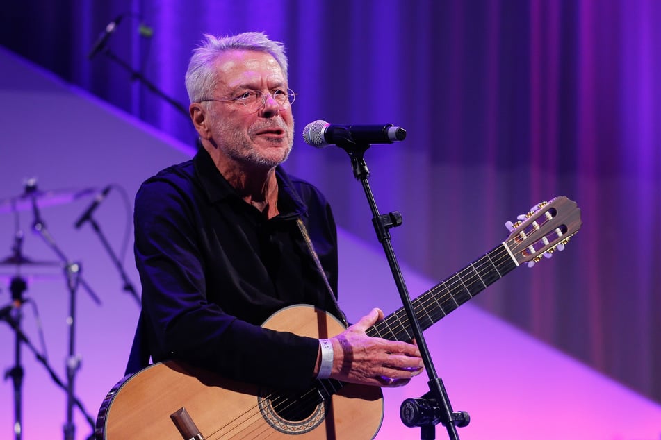 Reinhard Mey (82) gilt seit Ende der 1960er Jahre als einer der bedeutendsten und prägendsten Vertreter der deutschsprachigen Liedermacherszene.
