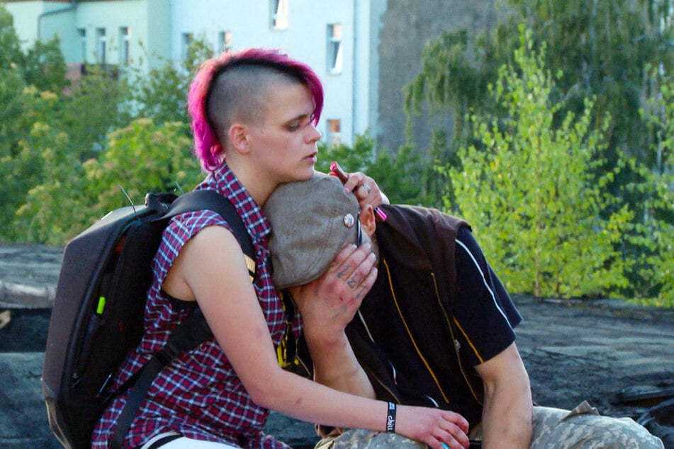 Vor allem für ihren Partner Murphy (40) ist der Gedanke schwer zu ertragen, dass sein Sohn nicht bei ihnen sein darf.