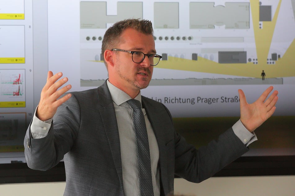 Wurde vom OB zurückgepfiffen: Verkehrsbürgermeister Raoul Schmidt-Lamontain (43, Grüne).