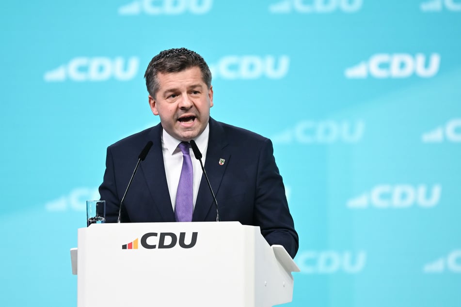 Sachsen-Anhalts Ministerpräsident Sven Schulze (46, CDU) hält nichts vom AfD-Kandidaten für die Landtagswahl.