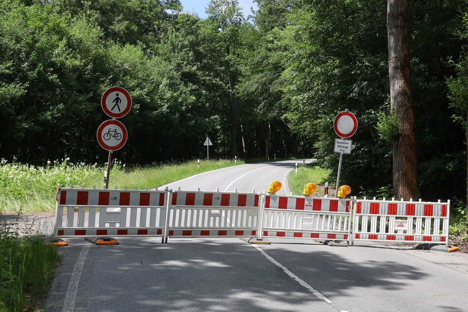Am Mittwoch war die S271 zwischen der Alten Pöhlaer Straße und der Paul‑Schneider‑Straße voll gesperrt worden.