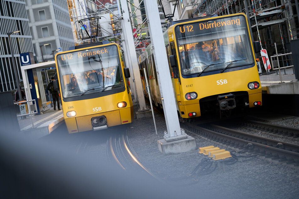 Müssen in Deutschland wegen des Corona-Lockdowns womöglich bald alle Busse und Bahnen stillstehen?