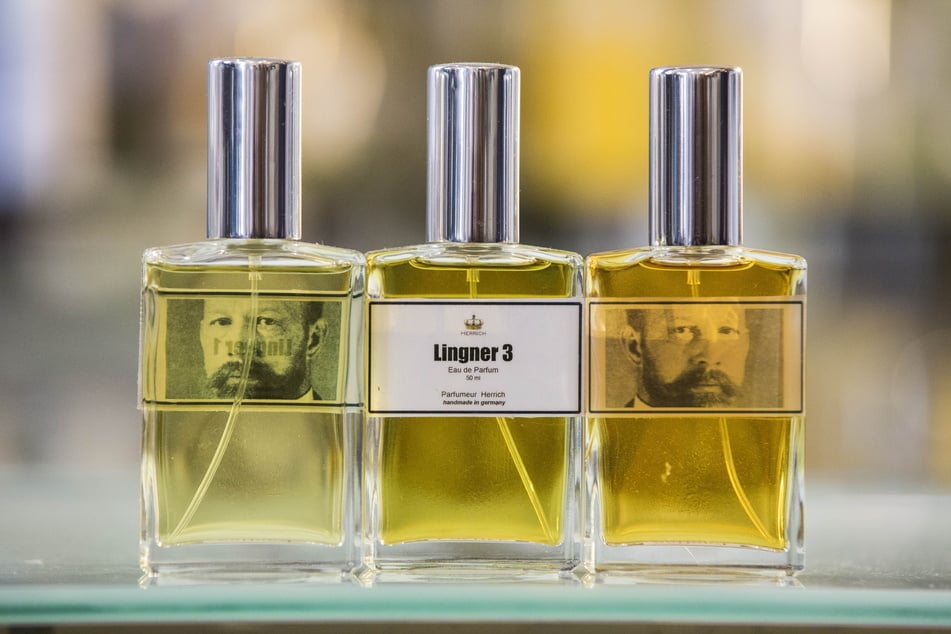 Die Rückseite der Parfüm-Etiketten ziert das Porträt von Lingner.