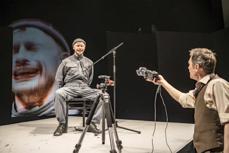 Am Landestheater Eisenach feiert die Bühnenfassung von "1984" nach dem Roman von George Orwell Premiere.