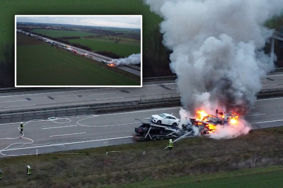 Unfall A2: Brennender Autotransporter auf der A2: Fahrtrichtung Magdeburg für 1,5 Stunden gesperrt!