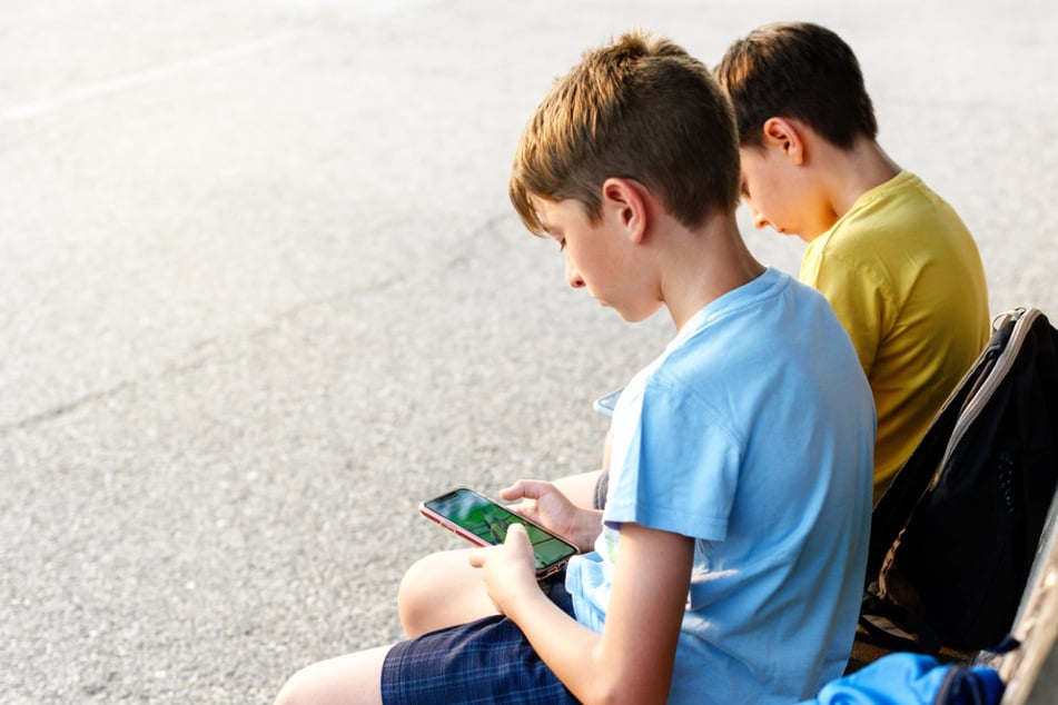 Diesen Fehler machen viele Eltern beim ersten Kinder-Smartphone