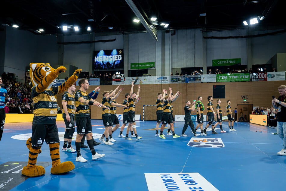 Das Maskottchen Florenz ist auch dabei.