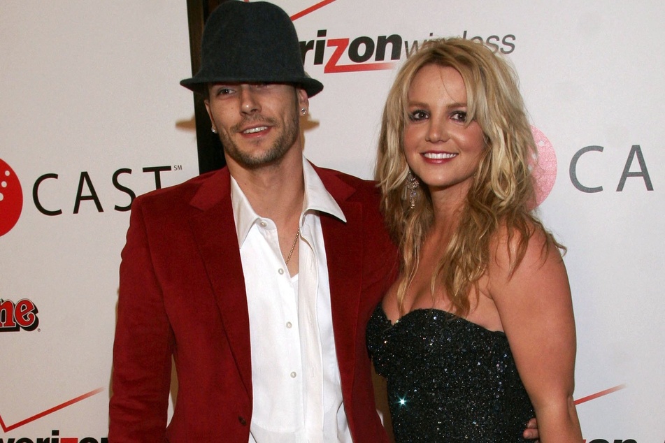 Britney Spears shares that she was "clueless" about Kevin Federeline's (l) baby with his ex Star Jackson when they began dating.
