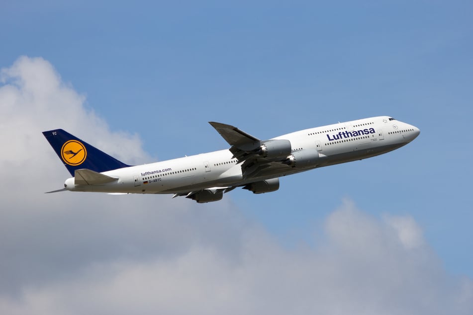 Die Lufthansa-Maschine des Typs Boeing 747-830 wäre um ein Haar nicht pünktlich zu Weihnachten in Frankfurt am Main gelandet. (Symbolfoto)