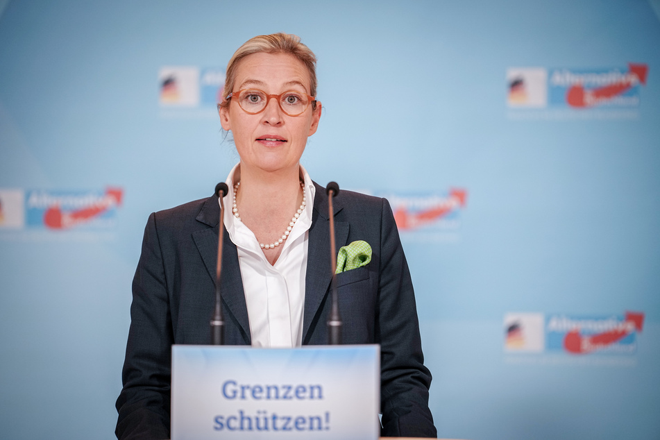 Die AfD-Vorsitzende Alice Weidel (44) kann sich einen Austritt Deutschlands aus der EU vorstellen.