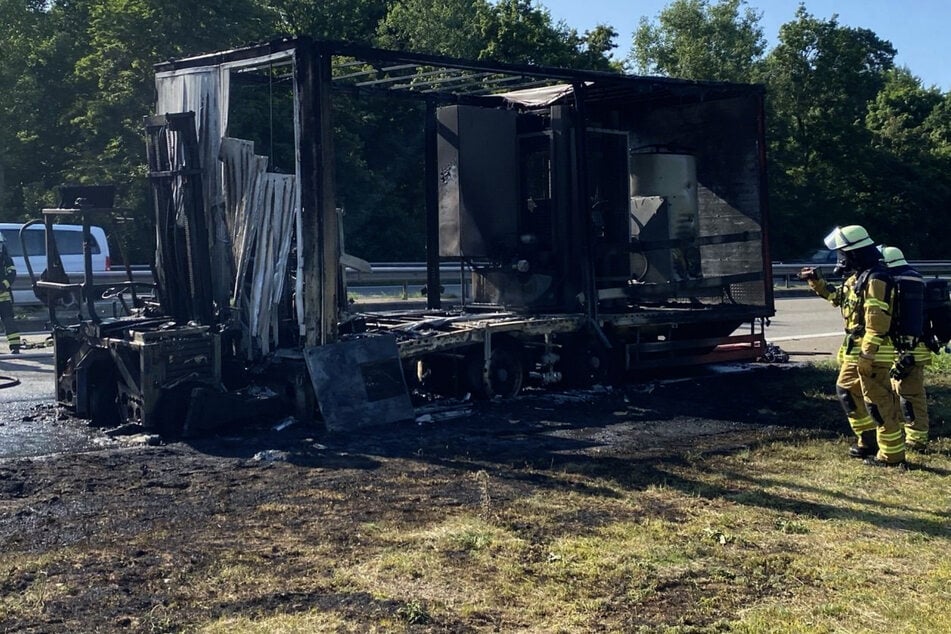 Der Lkw-Fahrer hatte den Anhänger zum Glück rechtzeitig ankoppeln können.