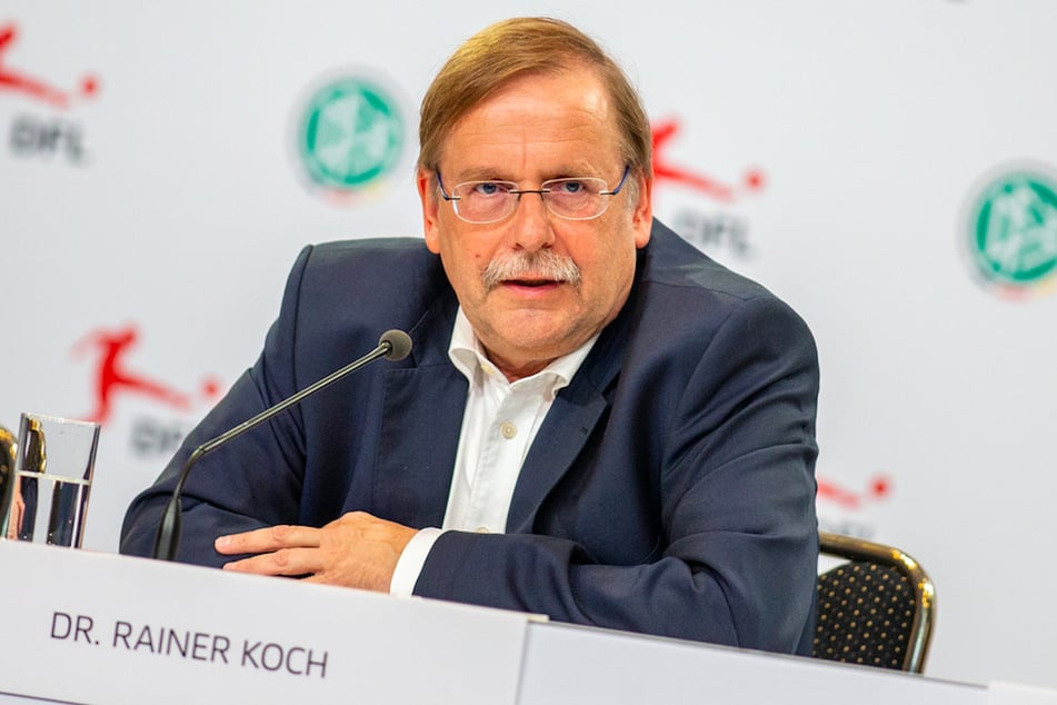 DFB-Vizepräsident Rainer Koch (61) warnt vor vagen Prognosen zum Fußball.