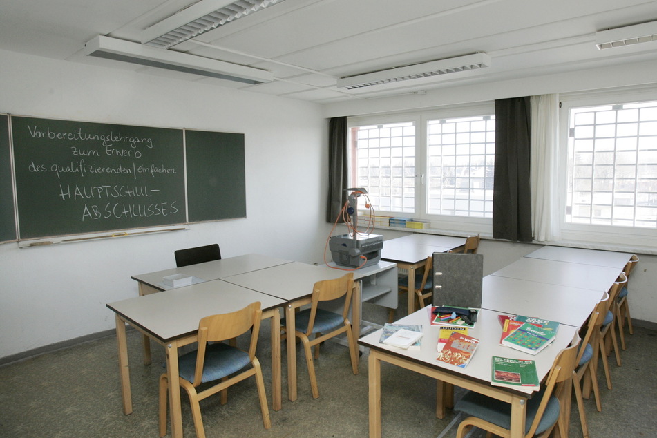 Fast wie in einem normalen Klassenzimmer: Hier lernen die Häftlinge im Gefängnis.