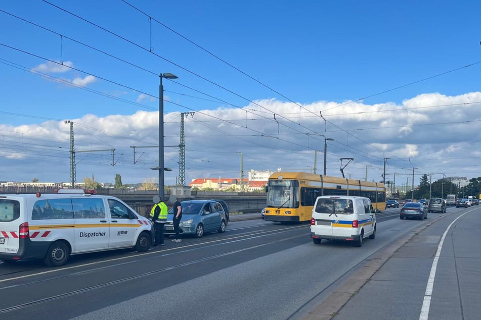 Mitten im Feierabendverkehr krachte es auf der Marienbrücke.