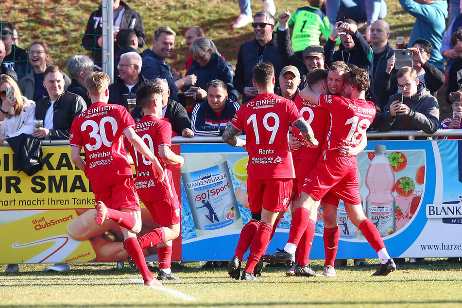 Grenzenloser Jubel beim FC Einheit Wernigerode: Im Sachsen-Anhalt-Pokal zogen sie nach einem Sieg über den Halleschen FC nicht nur ins Finale ein, sondern stehen auch schon sicher im DFB-Pokal.