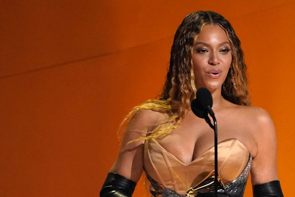 So sieht Beyoncé nicht mehr aus! Sängerin überrascht mit neuem Look – und erntet Kritik