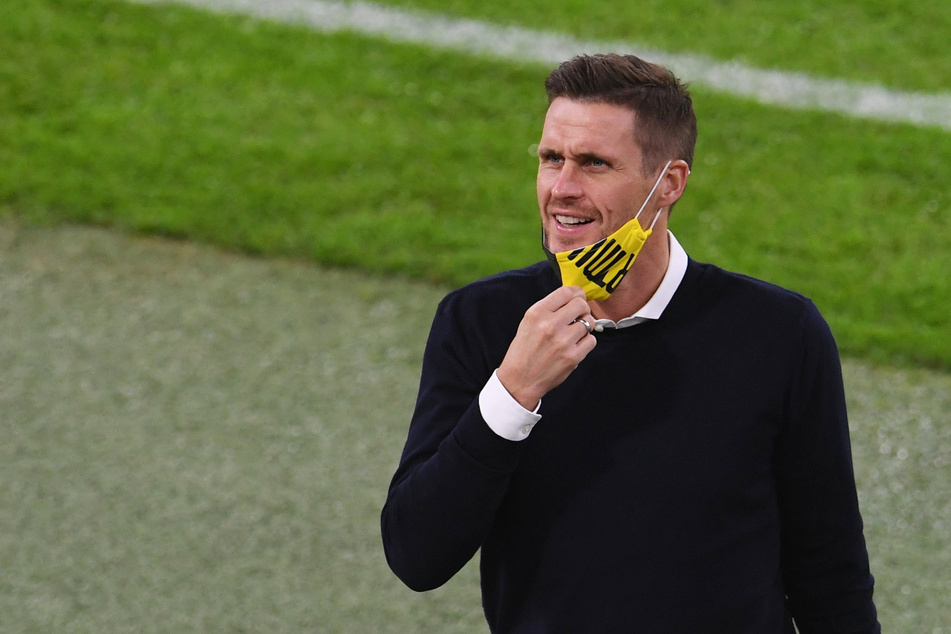Sebastian Kehl (41) lässt sich auf dem Transfermarkt noch einiges offen. Was passiert noch bei der Borussia aus Dortmund?