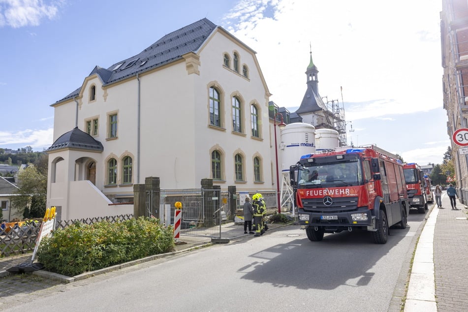 Am heutigen Montag kam es auf dem Gelände der neuen Grundschule in Ehrenfriedersdorf zu einem Kabelbrand.