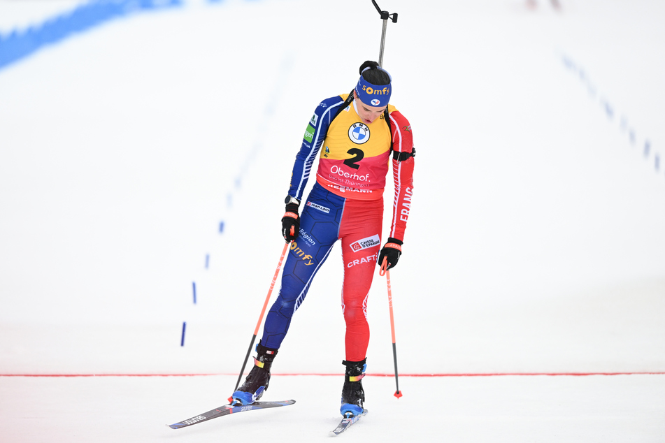 Gegen Biathlon-Gesamtweltcup-Siegerin Julia Simon (26) stehen schwere Vorwürfe im Raum.