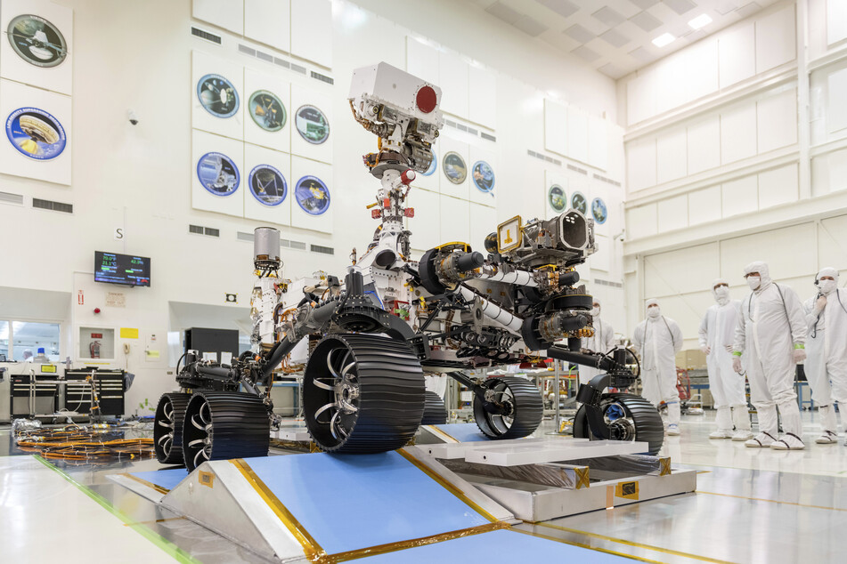 Der Rover "Perseverance" bei einem Fahrtest im Dezember 2019.