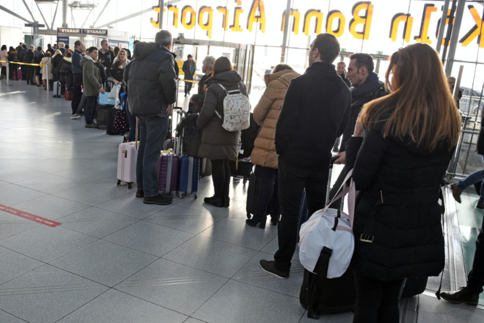 Mehr als 4 Millionen Passagiere beförderte der Flughafen Köln/Bonn im vergangenen Jahr 2021.