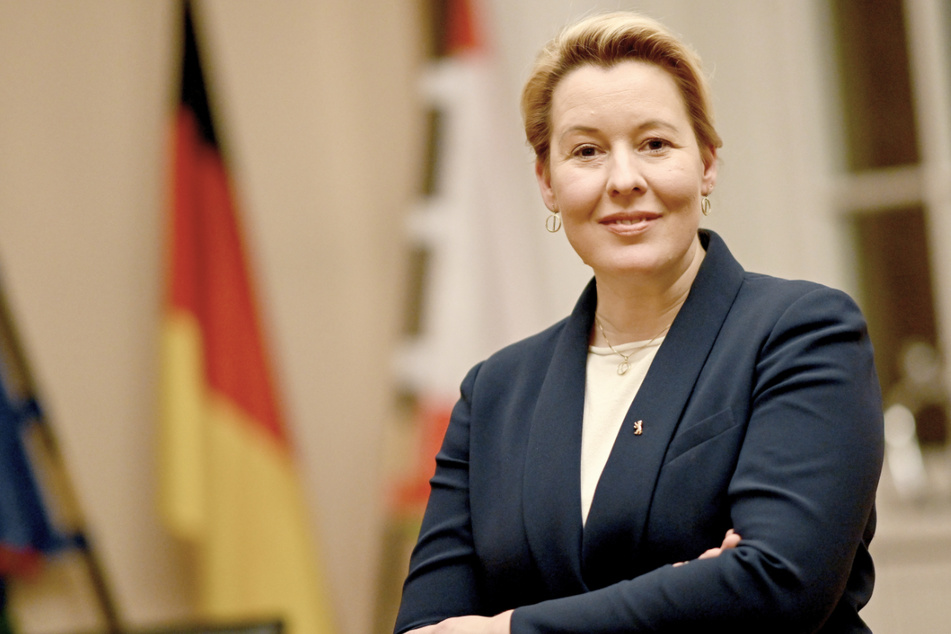 Berlins Bürgermeisterin Franziska Giffey (44, SPD) geht davon aus, dass die Maskenpflicht 2023 fallen wird.
