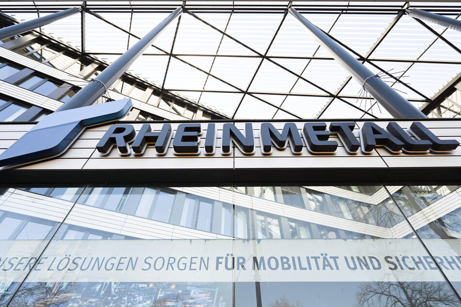 Im ersten Halbjahr habe der Umsatz von Rheinmetall um 3,5 Prozent auf 2,7 Milliarden Euro zugelegt, heißt es.