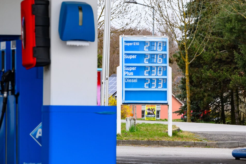 Die Spritpreise dürften bald wieder weiter anziehen.