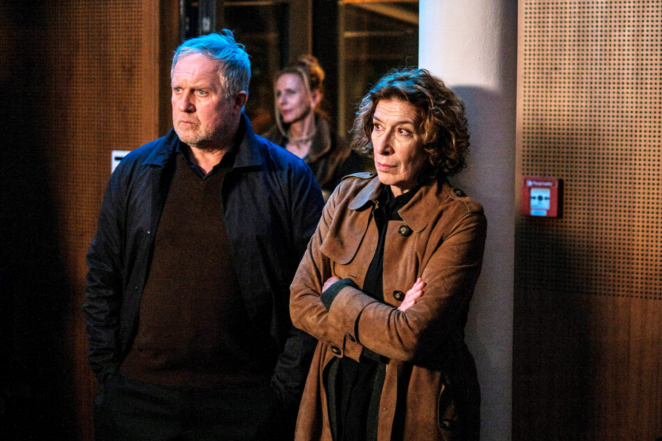 Moritz Eisner und Bibi Fellner (Adele Neuhauser, 61) ermitteln heute Abend im Obdachlosenmilieu.