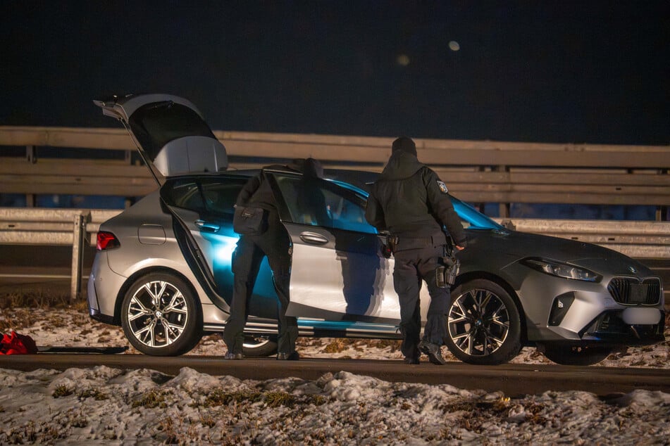 Die Polizei durchsuchte den Leihwagen.