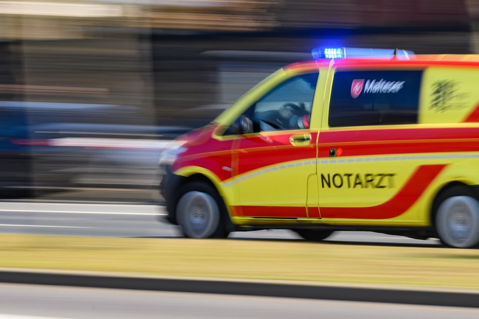 Attacke auf Rettungskräfte in Sachsen: Nach dem Notfall klickten die Handschellen