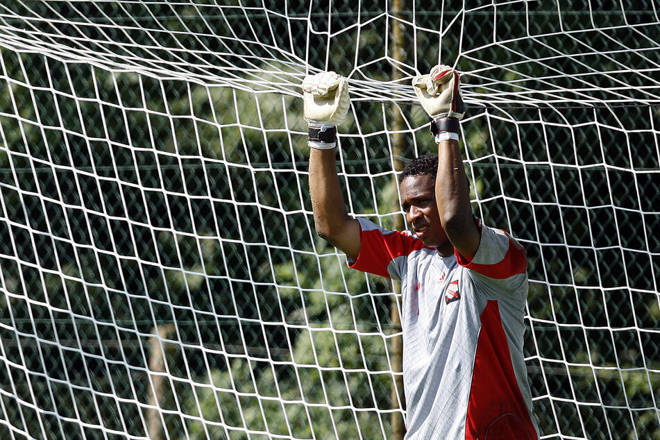 Shaka Hislop (54) war bei der WM 2006 in Deutschland Stammtorwart von Trinidad und Tobago. Heute ist der Keeper TV-Experte. (Archivbild)