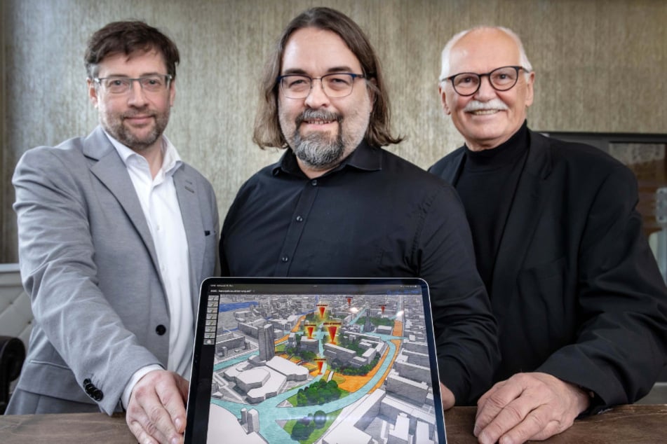 Jan Jassner (51, "Bruno Banani"), Dirk Fellendorf (46, Architekt), Reinhard Erfurth (78, v.l.) vom "CheK" präsentierten im Dezember 2023 ihre Ideen für die Brückenstraße.