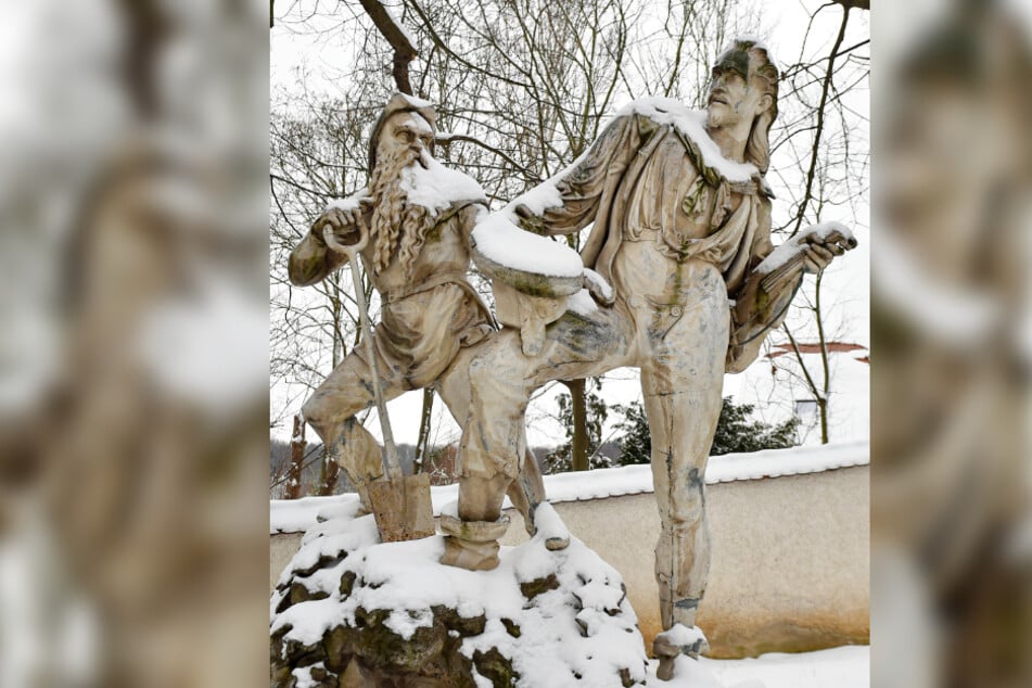 Die lebensgroße Statue im Garten von Schloß Burgk erinnert an die Freitaler Sagengestalt.