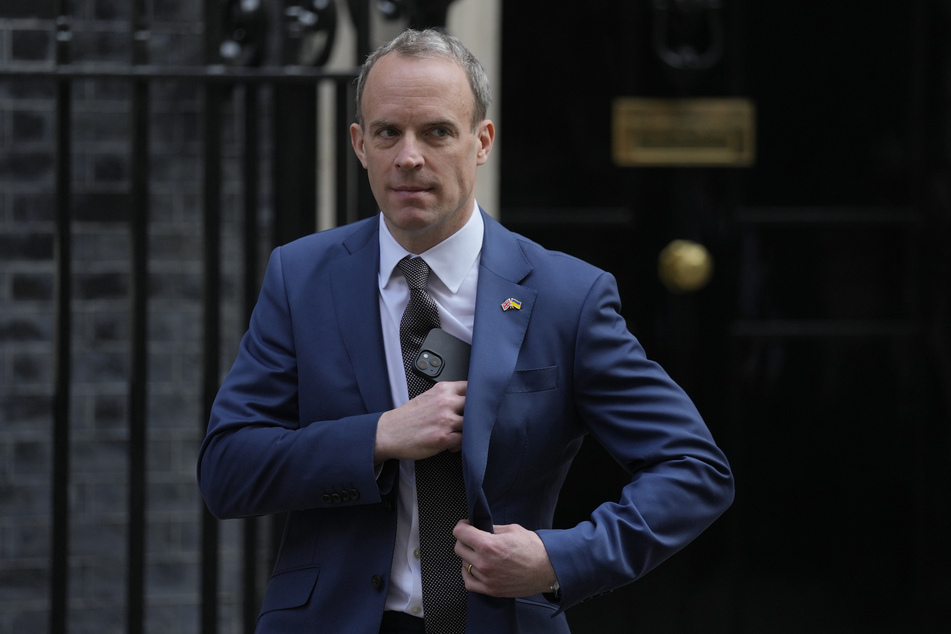 Laut eigenen Aussagen gibt es gegen den britischen Ex-Vize-Premier und Justizminister Dominic Raab (49) zwei berechtigte Mobbingvorwürfe.