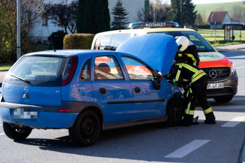 Die B96 wurde aufgrund des Unfalls für mehr als eine Stunde lang gesperrt.