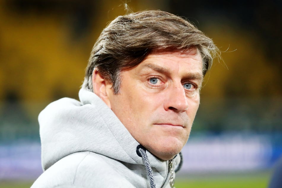 KSC-Sportgeschäftsführer Oliver Kreuzer (55) will Philipp Hofmann (28) nicht zum SV Werder Bremen ziehen lassen.