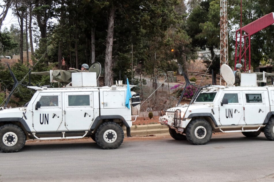 Israeli tanks break into UN peacekeeping base in Lebanon and make threatening demands