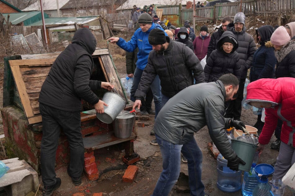 Ukraine-Krieg, Tag 21: Kiew und Moskau melden weitere Evakuierungen aus Mariupol