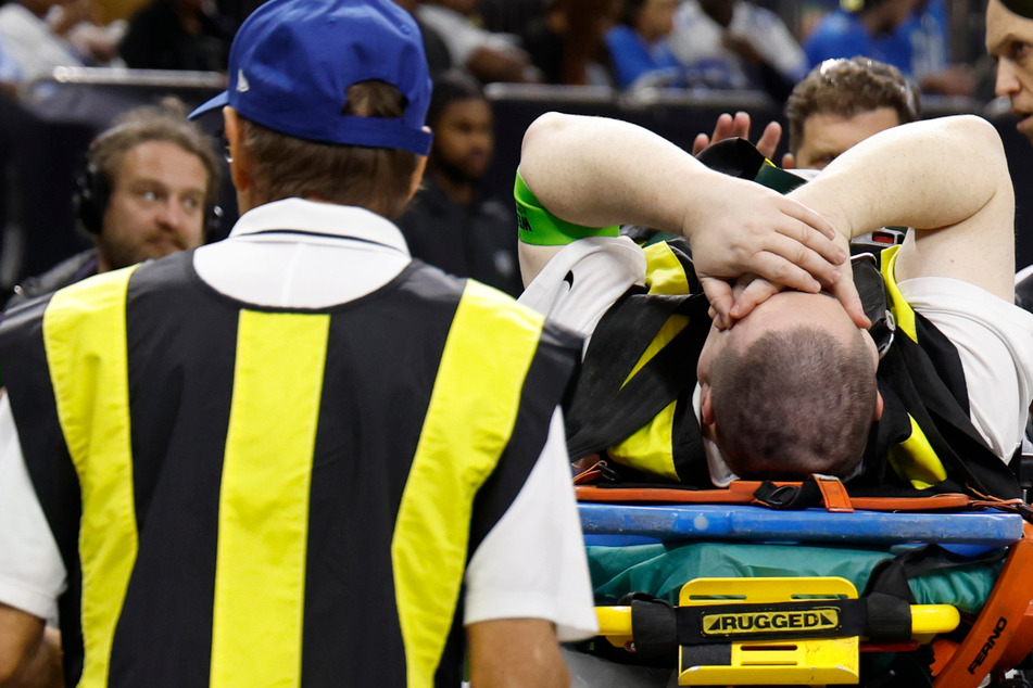 Horror-Szene in der NFL: Schiedsrichter verletzt sich schwer am Bein