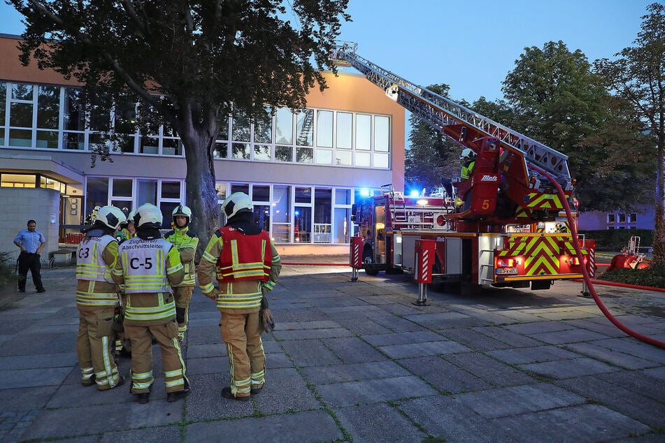 Die Feuerwehr war mit 38 Einsatzkräften vor Ort.