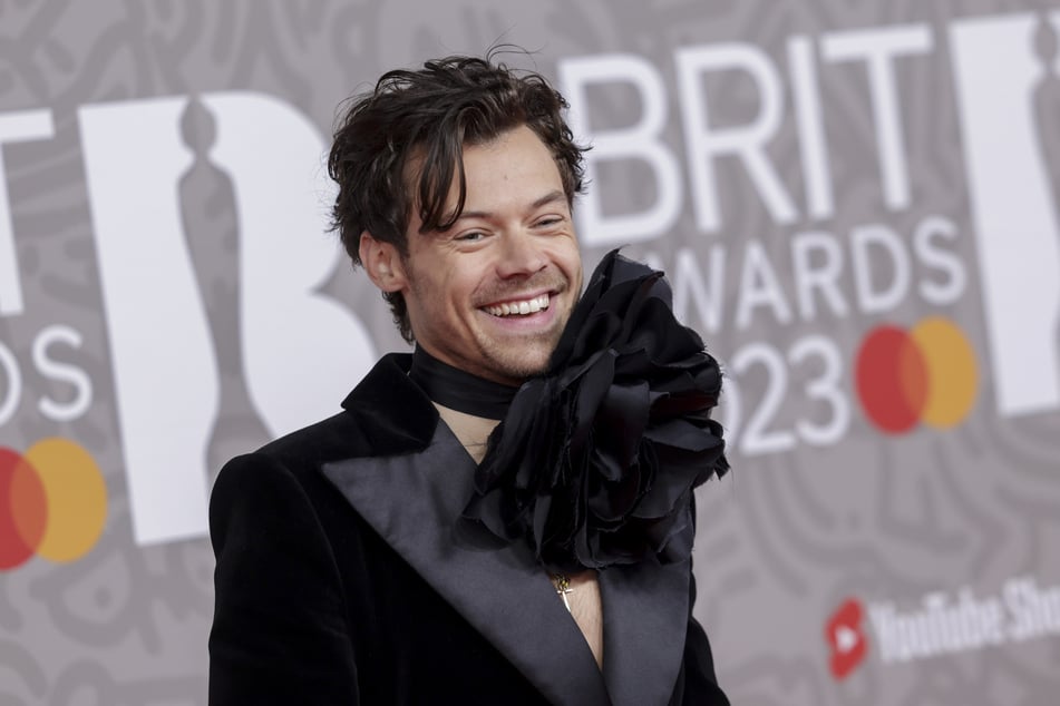 Harry Styles (31) provides one or two highlights with his latest products.