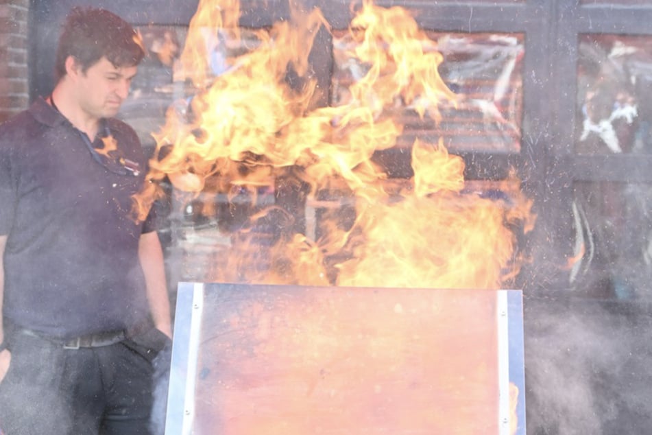 Wie es sich für einen Tag bei der Feuerwehr gehört, waren natürlich auch Flammen Teil des Programms.