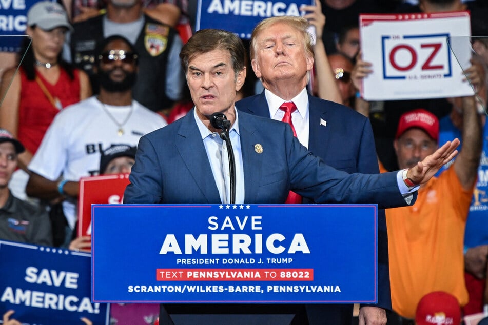 President-elect Donald Trump (r.) has picked Dr. Oz to lead the US Centers for Medicare and Medicaid Services.